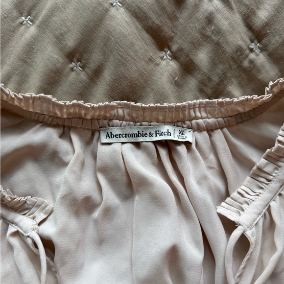 Abercrombie & Fitch Cream Blouse - Picture 3 of 3